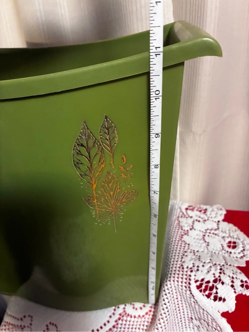 Vintage Avocado Green Decorative Leaf Wastebasket 1970s